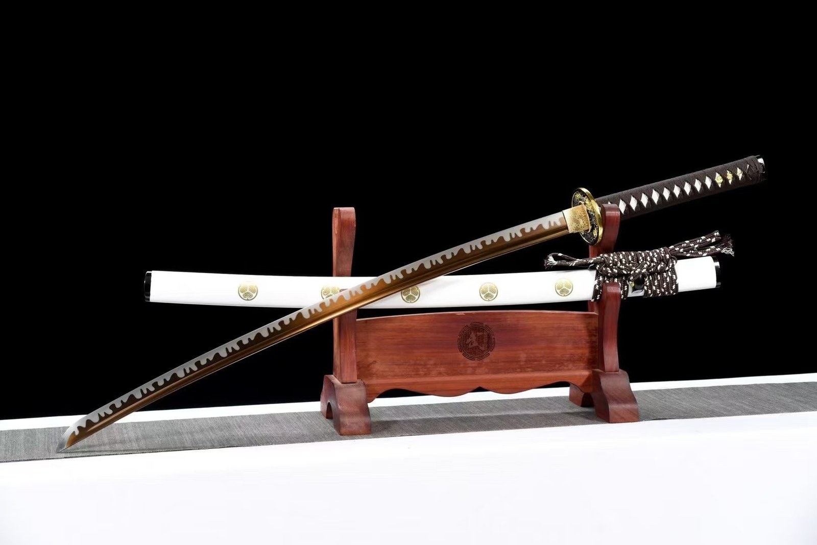 KIẾM NHẬT KATANA KIM TRÌ – THÉP MANGAN RÈN, LƯỠI MÀI THỦ CÔNG HAI ĐƯỜNG, VỎ GỖ SƠN VẼ HỌA TIẾT