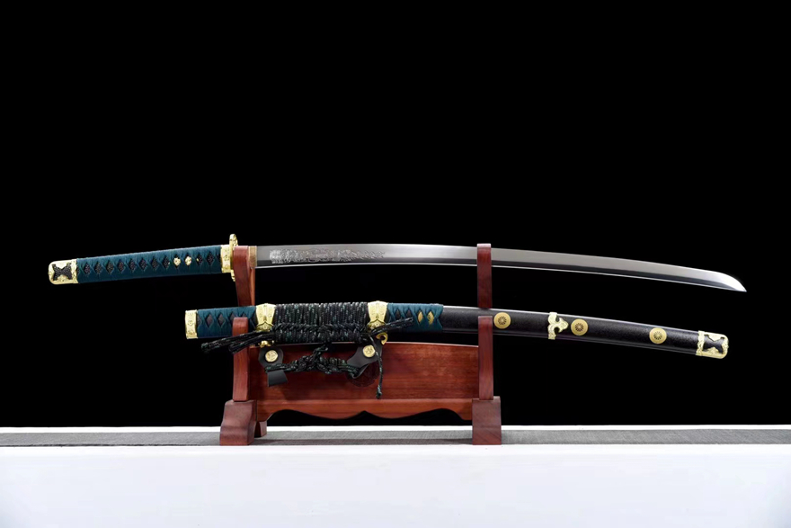 Kiếm Nhật Tachi Điêu Vật – Phiên Bản Chạm Khắc Vàng Cao Cấp 