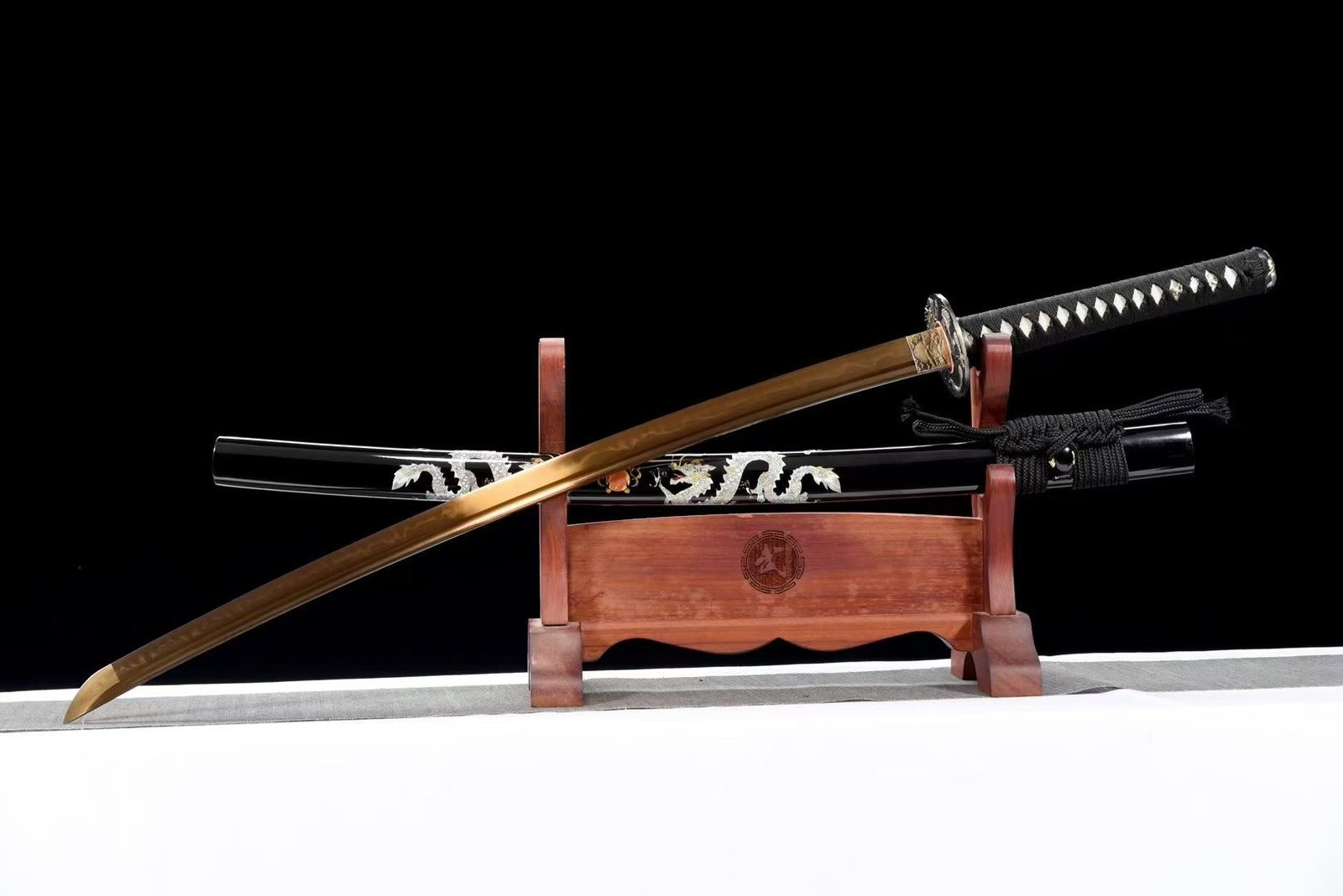 KATANA HỒN DU LONG – THÉP T10 TÔI VIỀN ĐẤT, PHỦ SẮC VÀNG, PHỤ KIỆN ĐỒNG MẠ VÀNG BẠC