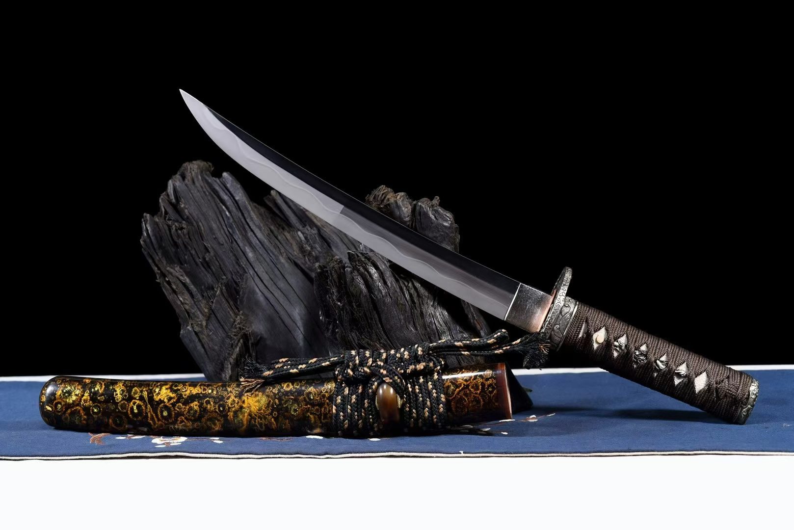 Tanto Khủng Tạo T10 Tôi Lưỡi – Nhật Thức Thượng Nghiên Kim Long Đằng Phi